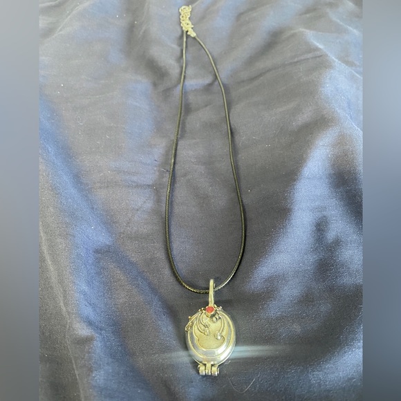 (Vampire Diaries) Elena Gilbert necklace - Picture 2 of 2